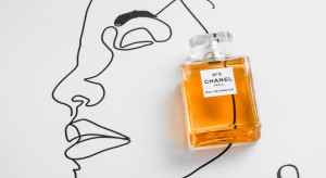 Chanel No. 5 / Photo by Laura Chouette on Unsplash