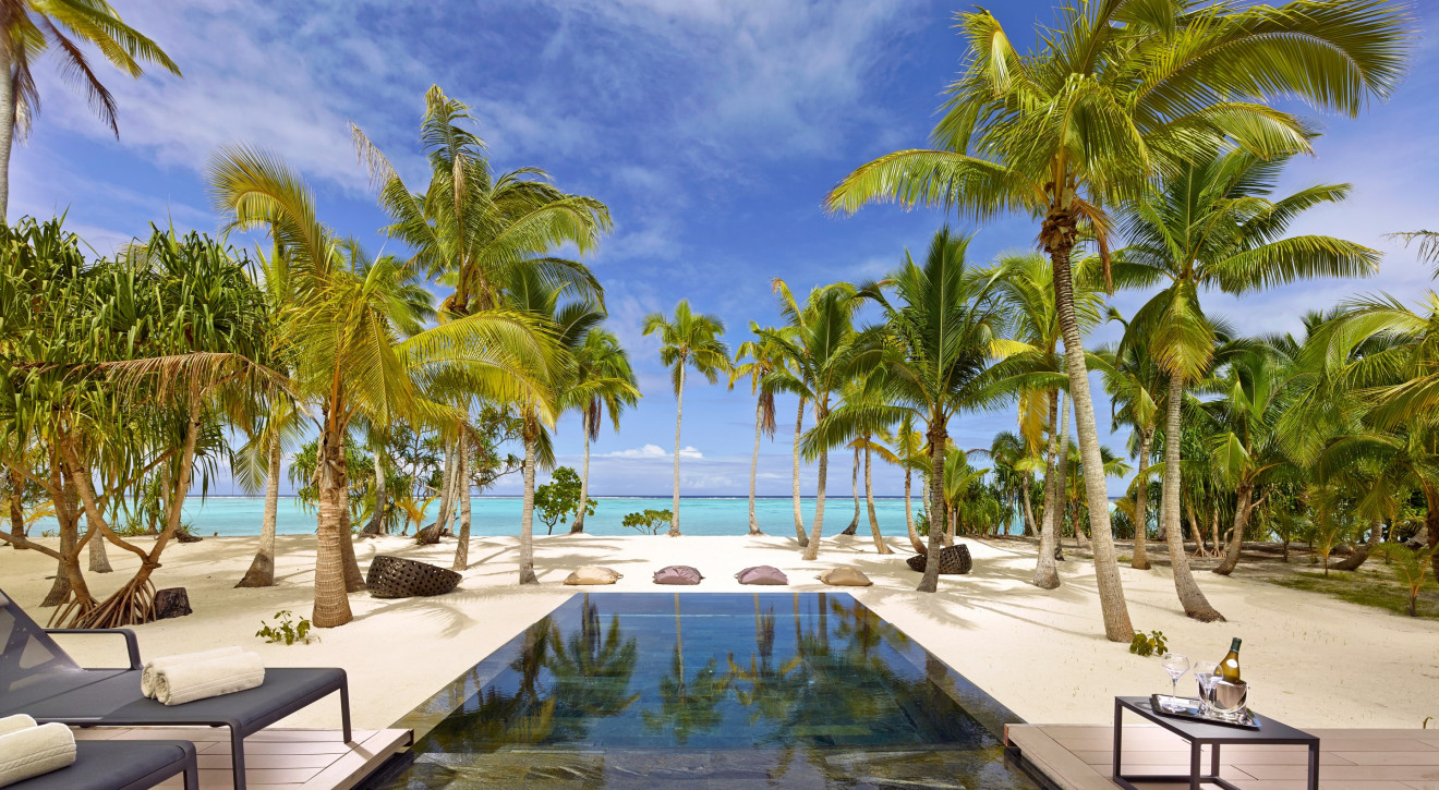 Gdzie na rajskie wakacje? 7 luksusowych hoteli z dostępem do nieziemsko pięknych plaż!
