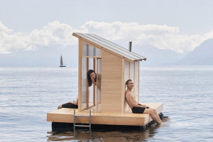 Pływająca sauna Löyly nad Jeziorem Genewskim - Rudebeck Haar / Photo: Noé Cutter