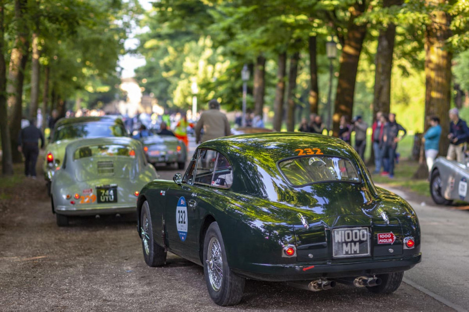 Kolekcja klasycznych Aston Martinów/fot. Arup