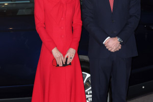 Książę William postanowił dopasować się kolorem krawata do koloru kreacji swojej żony / Getty Images