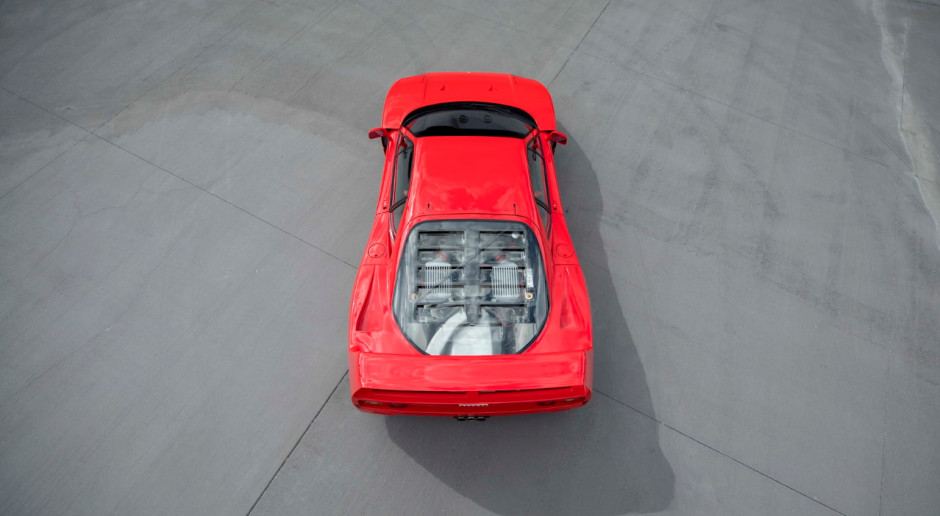 Ferrari F40 - pokrywa silnika/fot. Mecum Auctions
