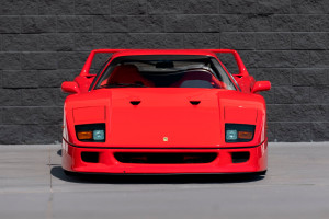 Ferrari F40 - przód/fot. Mecum Auctions
