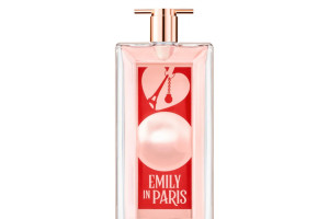 Perfumy z limitowanej kolekcji Emily in Paris x Lancôme / materiały prasowe