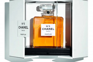 Świąteczna kolekcja Chanel 2021 / CHANEL 