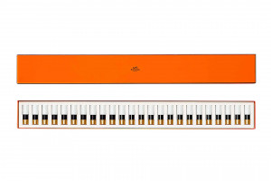 PREZENT DLA NIEJ - Zestaw 24 szminek Piano Set Hermes - 1400 funtów / selfridges.com
