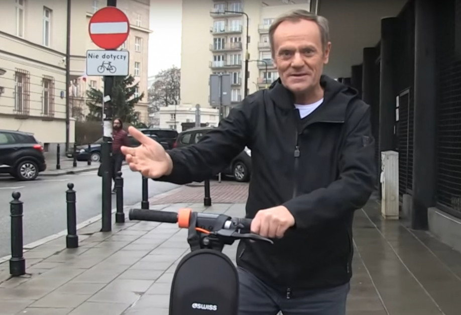Donald Tusk sprzedaje swoją