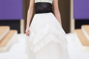 Chanel haute couture wiosna-lato 2022 - LOOK 43/ materiały prasowe Chanel 