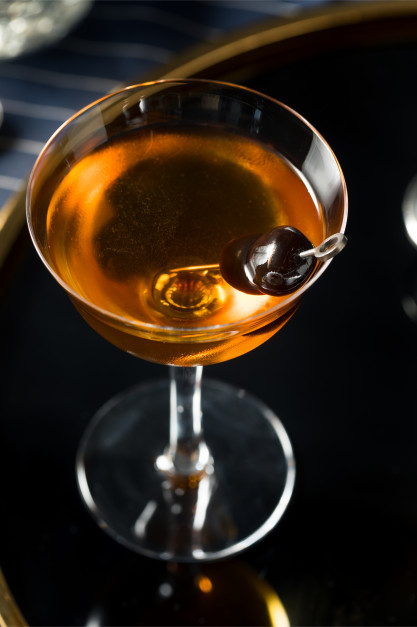 Pocałunek wdowy - zimowy drink na romantyków / Shutterstock