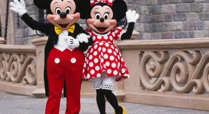 Disney i nowa era silnych kobiet: Myszka Minnie zamieni kultową sukienkę na spodnie od Stelli McCartney!