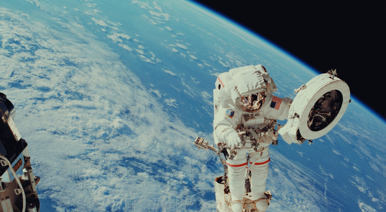 Jak mózgi astronautów zmieniają się, by przystosować się do warunków misji kosmicznych