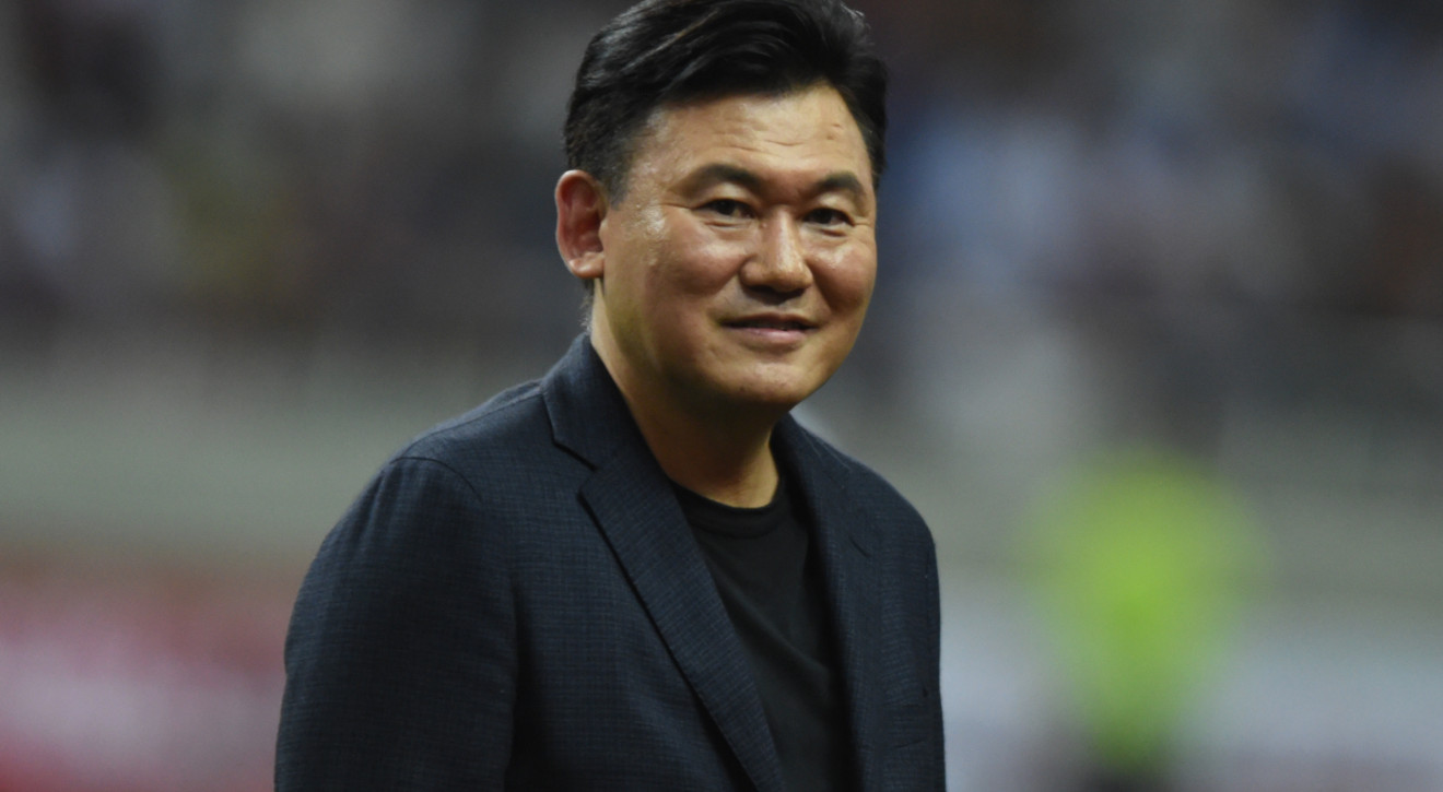 Wojna w Ukrainie: Japoński miliarder "Mickey" Hiroshi Mikitani przekazuje miliony dolarów na pomoc ofiarom wojny