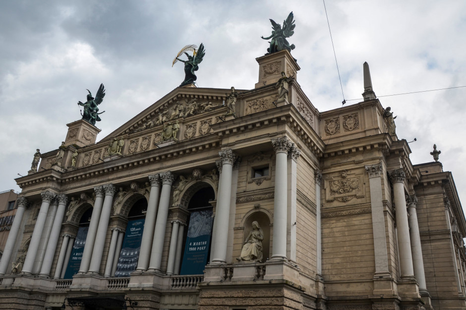 Budynek lwowskiej Opery to jeden z najpiękniejszych obiektów architektonicznych miasta/fot. Shutterstock