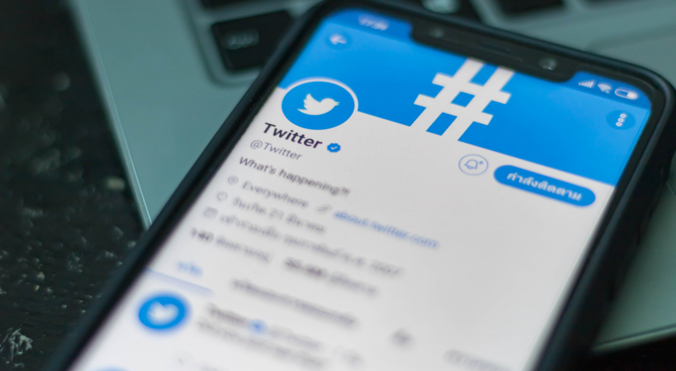 Twitter uruchomił wersję swojej strony w „ciemnej sieci”, fot. Shutterstock Twitter omija cenzurę w Rosji. Serwis uruchomił wersję swojej strony w „ciemnej sieci”