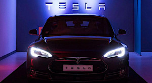 Tesla kupuje aluminium od firmy należącej do rosyjskiego oligarchy objętego sankcjami/ Instagram @Tesla