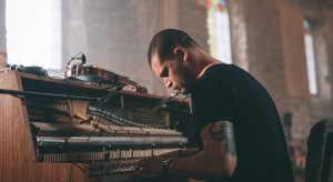 Polski muzyk uruchomił wyjątkową zbiórkę. Chce pomóc ukraińskim dzieciom, które straciły instrumenty muzyczne