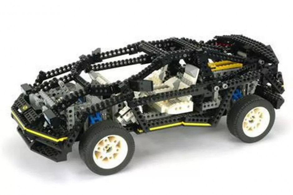Technic Super Car/fot. BrickEconomy