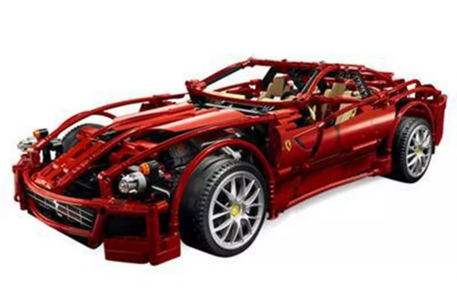 LEGO Ferrari 599/fot. BrickEconomy