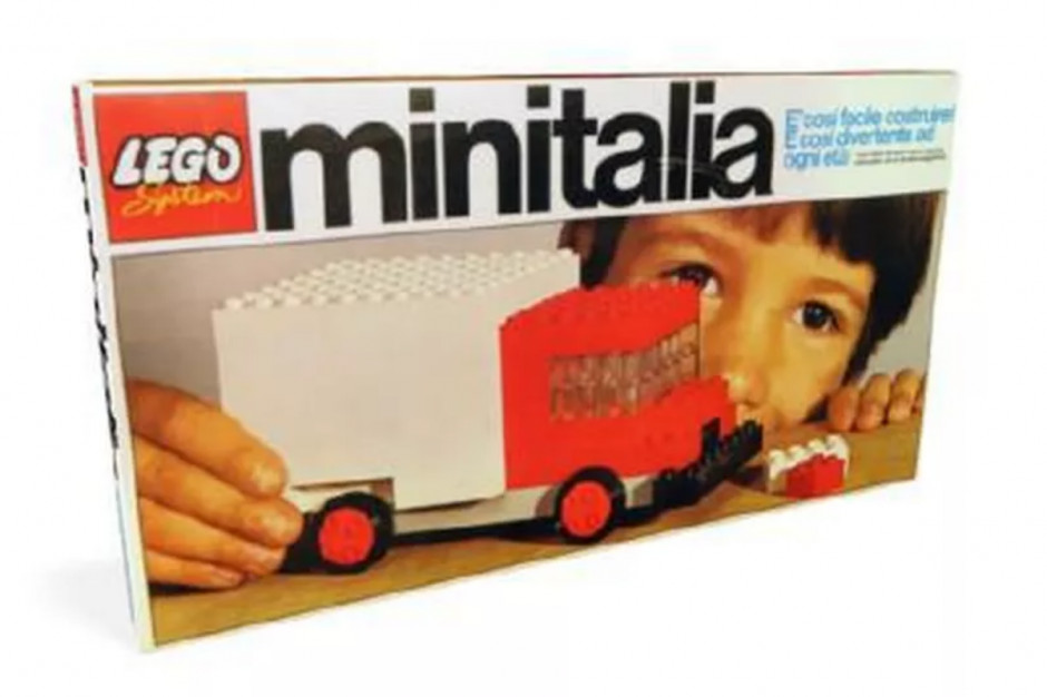 LEGO ciężarówka Minitalia/fot. Brick Economy
