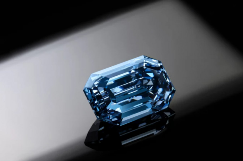 Jeden z najrzadszych diamentów na świecie sprzedany za miliony / SOTHEBY'S