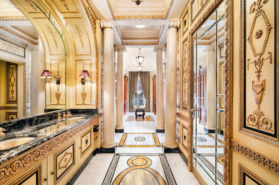 Jedna z łazienek w willi Versace/fot. Sotheby's