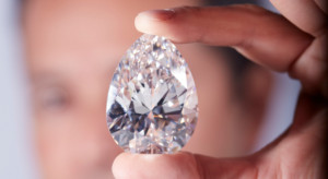 Jeden z największych diamentów na świecie sprzedany. Ostateczna cena "The Rock" rozczarowała ekspertów