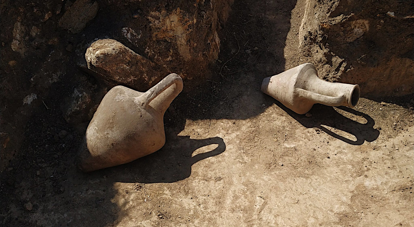 UKRAINA: Żołnierze odkryli w Odessie starożytny skarb. Może mieć 2500 lat!