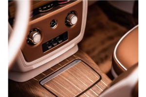 Detale w nowym Rolls-Royce Boat Tail / materiały prasowe 