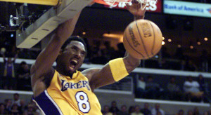 Koszulka meczowa z debiutanckiego sezonu Kobe’ego Bryanta sprzedana za ponad 2 mln dolarów!