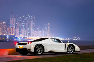 Białe Ferrari Enzo, tył, fot. materiały prasowe, Sotheby's