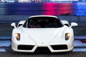 Białe Ferrari Enzo, przód, fot. materiały prasowe, Sotheby's