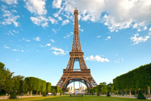 Paryż. Wieża Eiffla w opłakanym stanie technicznym. „Gdyby Gustaw Eiffel ją zobaczył, dostałby zawału”