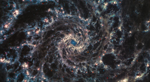 Galaktyka NGC 628 sfotografowana przez teleskop Jamesa Webba, fot. NASA/ESA/CSA/STScI/Judy Schmidt, Flickr