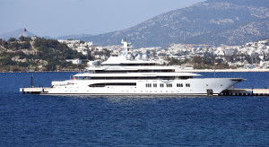 Drogocenne jajko Fabergé odnalezione na pokładzie jachtu rosyjskiego oligarchy / Getty Images