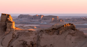 Najgorętsze miejsca na świecie: Dasht-e Loot, Iran / Shutterstock