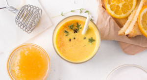 Mango Lassi - złote smoothie idealne na lato.  Jest nie tylko pyszne, ale też mega zdrowe!