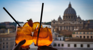 Modne włoskie drinki na lato 2022 / Shutterstock