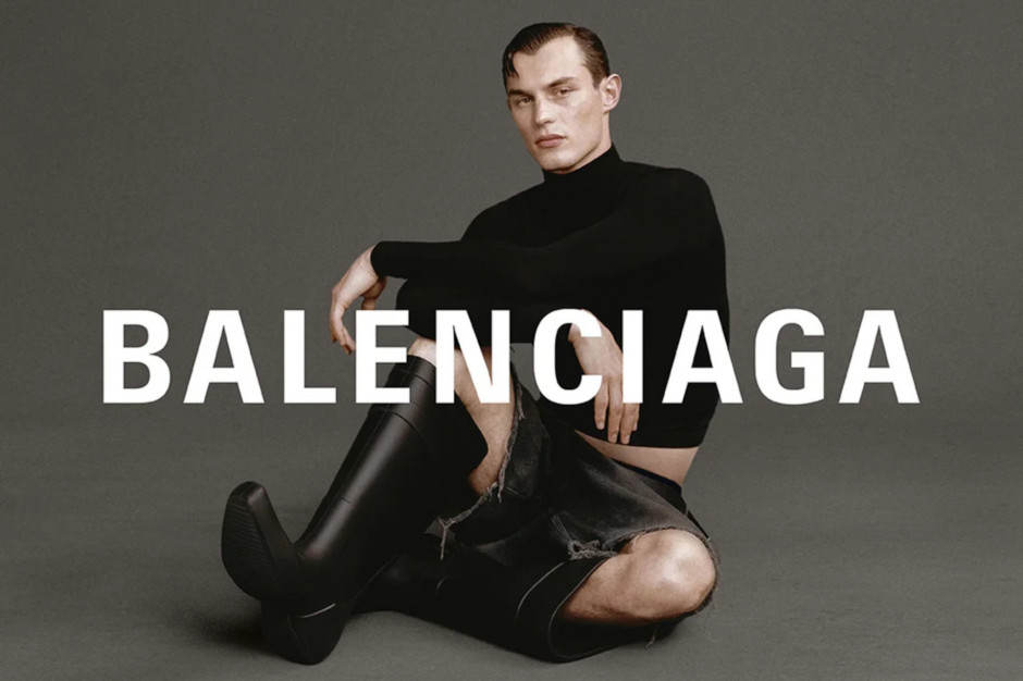 Balenciaga wypuściła charytatywną bluzę, by wesprzeć Ukrainę / Balenciaga Pre-Fall 2022