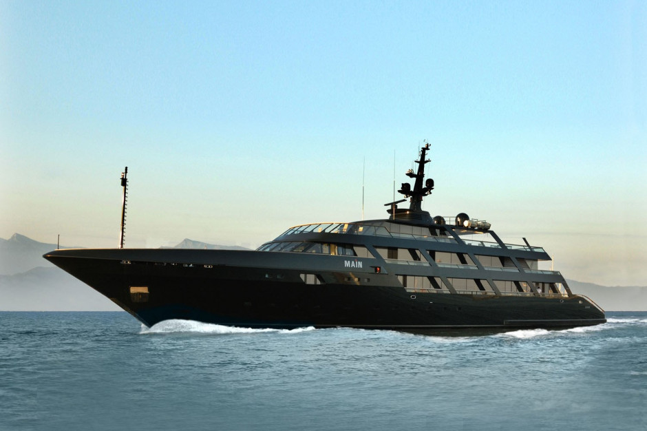 Wewnątrz luksusowego super jachtu Giorgio Armaniego / Charterworld