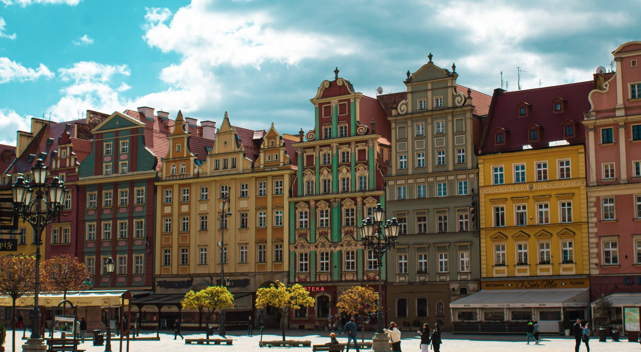 10 najszczęśliwszych miast w Polsce. Które jest numerem 1? Wyniki mogą was zaskoczyć!