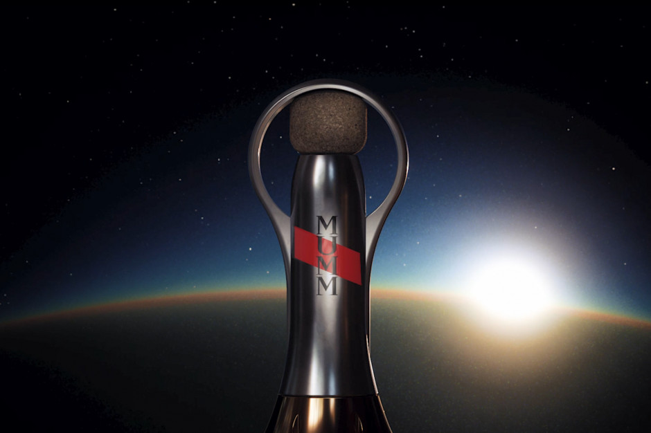 Mumm Cordon Rouge Stellar - pierwszy szampan stworzony do picia w kosmosie / materiały prasowe