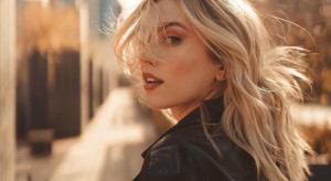 MODNE BLONDY: "Owsiany blond" to najmodniejszy kolor włosów / Instagram @theoliviarae