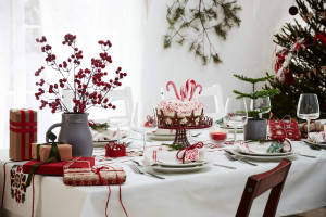 Świąteczna kolekcja IKEA 2022 - ozdoby domu / materiały prasowe 
