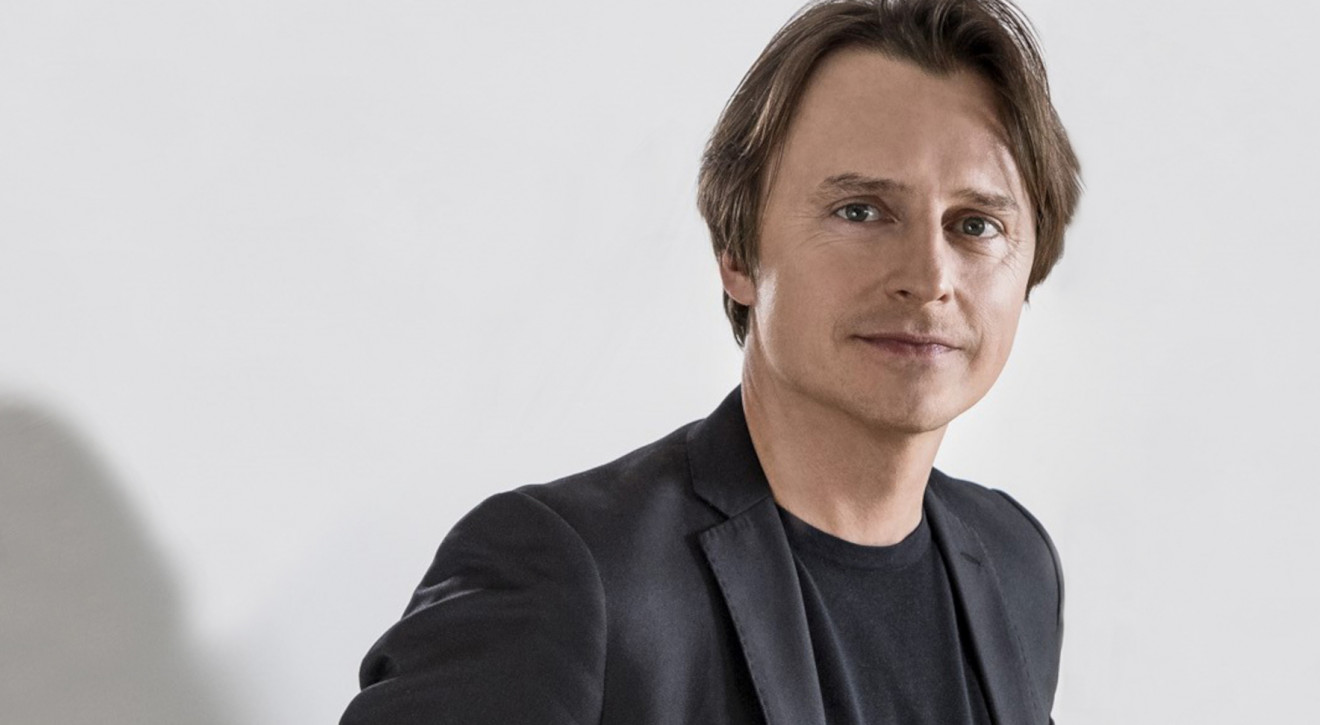 PASJE: Oskar Zięta. Marzył o sportowej karierze. Został najbardziej znanym polskim designerem