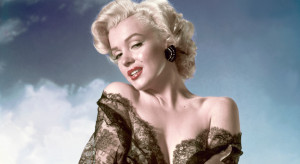 Fryzura w stylu Marilyn Monroe podbija salony fryzjerskie. Postaw na loki, ale zrezygnuj z tony lakieru!