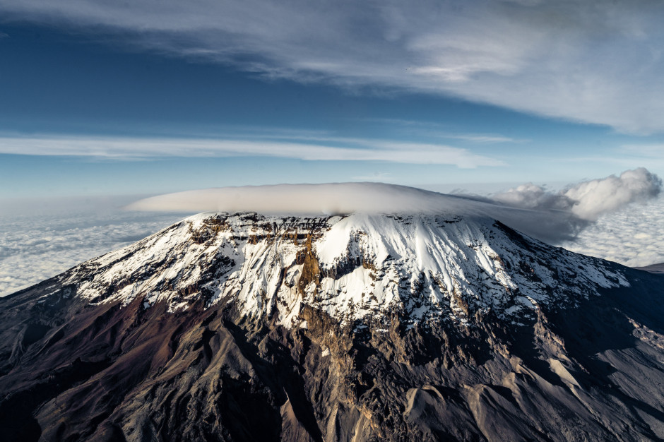 Kryzys klimatyczny. UNESCO alarmuje: lodowce Kilimandżaro i Yellowstone na pewno stopnieją do 2050 r., fot. Shutterstock