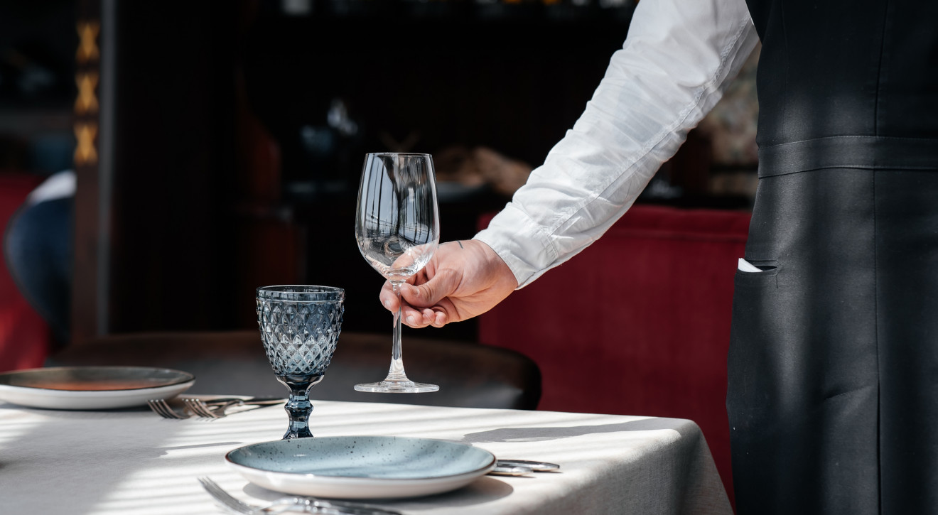 Jak zachować się w eleganckiej restauracji z gwiazdką Michelin? 6 cennych porad, dzięki którym unikniesz wpadki