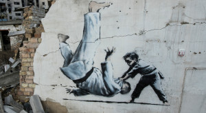 Banksy w Ukrainie - Putin pokonany przez chłopca- niepotwierdzone dzieło Banksy'ego / Getty Images