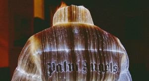 Kurtka Moncler x Palm Angels świeci w ciemności / Moncler