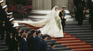 Polski projektant stworzył replikę sukni ślubnej księżnej Diany / Getty Images